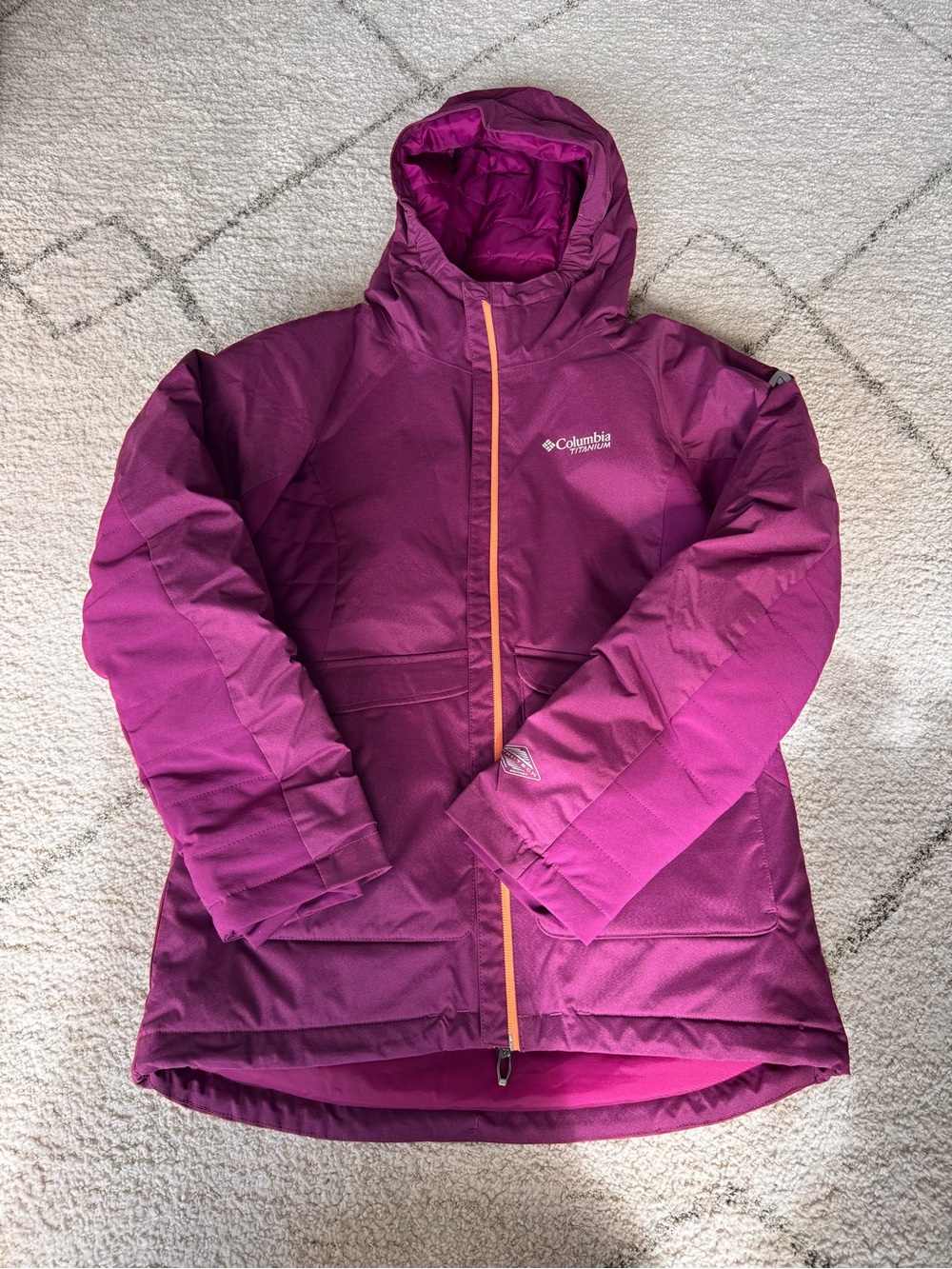 Columbia Titanium Women's Deep Magenta Hooded Shell SKI Jacket. Waterproof